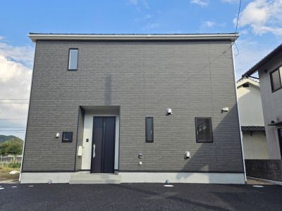 井原市高屋町１丁目 新築分譲住宅