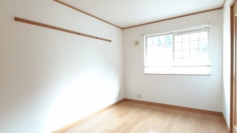 井原市高屋町　エテルノ203号室