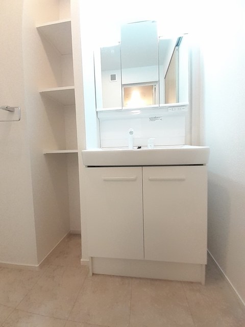 井原市井原町　コート エスポア 103号室