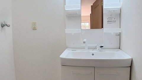 井原市下出部町 フランドゥーボナール101号室