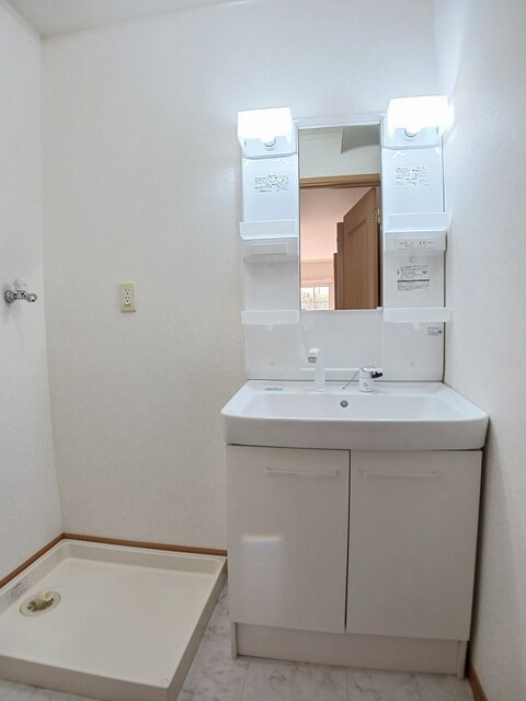 井原市下出部町 フランドゥーボナール101号室