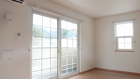 井原市下出部町 フランドゥーボナール101号室