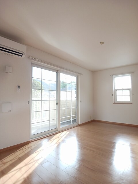 井原市下出部町 フランドゥーボナール101号室