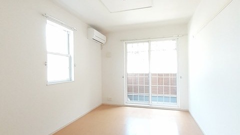 井原市高屋町　アウローラ104号室