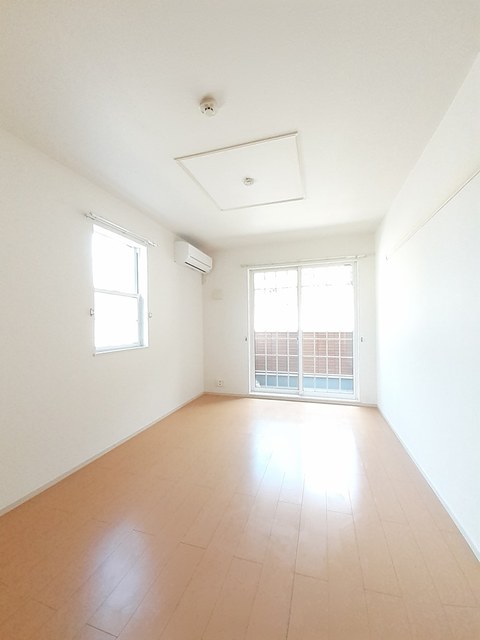 井原市高屋町　アウローラ104号室