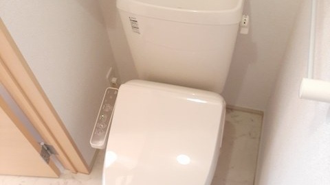 井原市高屋町　アウローラ104号室