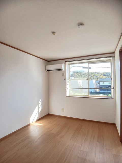 井原市下出部町 ジョイフルにしむらＢ201号室