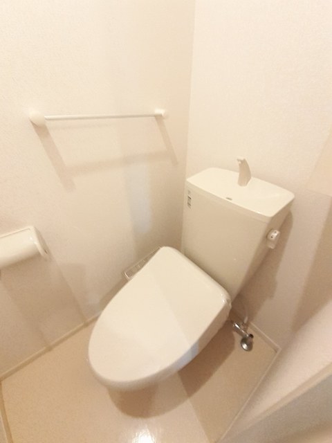 井原市笹賀町 フォレットＢ201号室