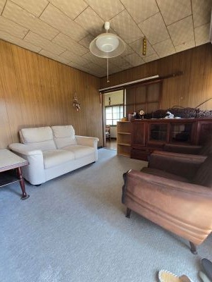 井原市下出部町 中古住宅