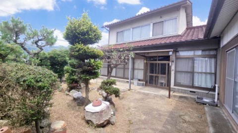 井原市西江原町 中古住宅 350万円
