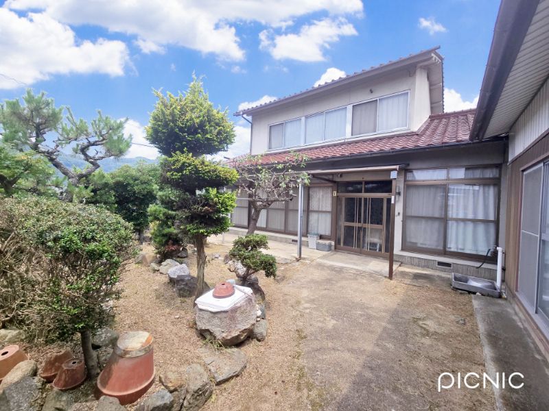 井原市西江原町 中古住宅 350万円