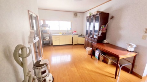 井原市西江原町 中古住宅 350万円