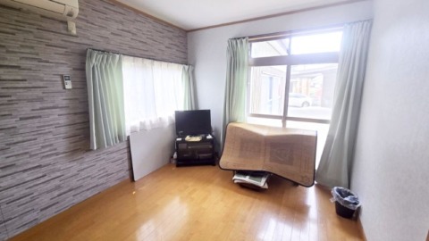 井原市西江原町 中古住宅 350万円