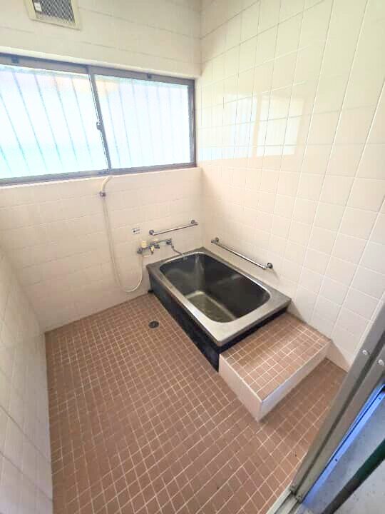 井原市下出部町２丁目 中古住宅　1,080万円