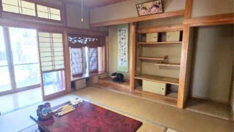 井原市下出部町２丁目 中古住宅　1,080万円