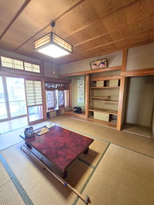 井原市下出部町２丁目 中古住宅　1,080万円