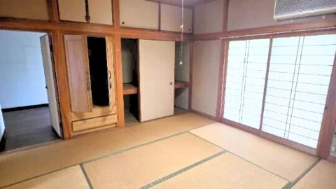 井原市下出部町２丁目 中古住宅　1,080万円