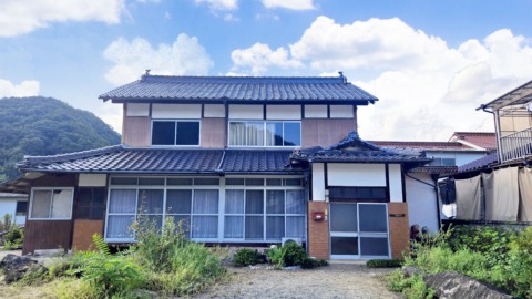 井原市芳井町吉井 中古住宅 250万円