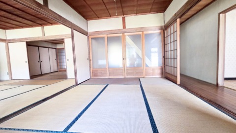 井原市芳井町吉井 中古住宅 250万円