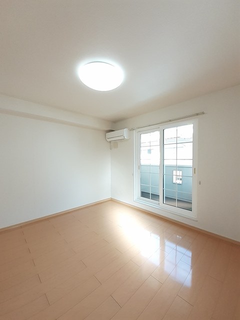 井原市下出部町 ブリーゼ206号室