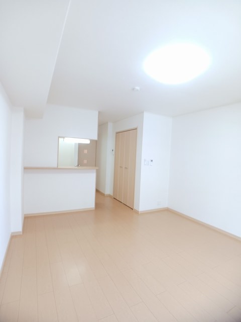 井原市上出部町　ウインティ102号室