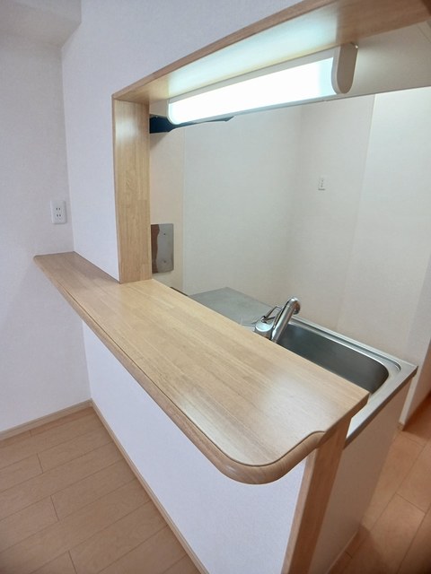 井原市上出部町　ウインティ102号室