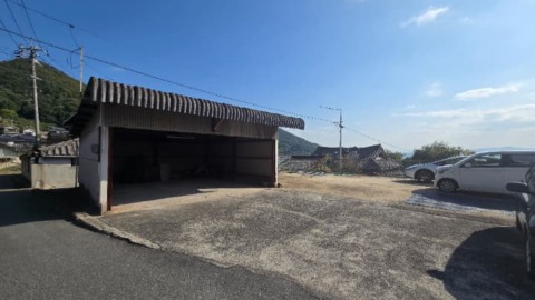 笠岡市大島中 中古住宅 300万円