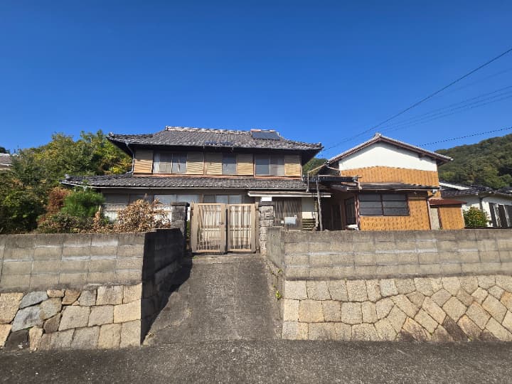 笠岡市大島中 中古住宅 300万円