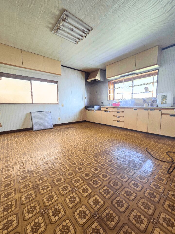 笠岡市大島中 中古住宅 300万円