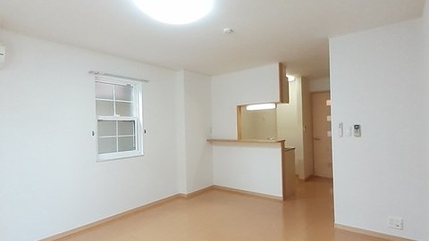 井原市上出部町　ウインティ103号室