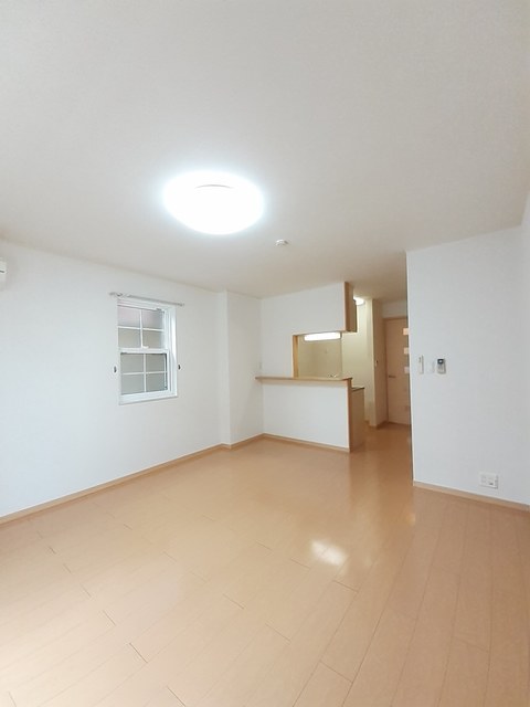 井原市上出部町　ウインティ103号室