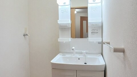 井原市西江原町 フォーゲルＢ101号室