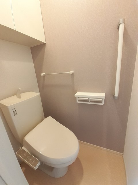 井原市笹賀町 フォレストガーデンD 101号室