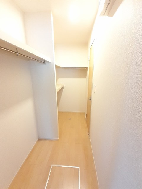 井原市笹賀町 フォレストガーデンD 101号室