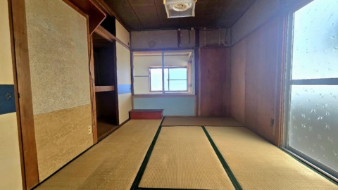 井原市上出部町 中古住宅 350万円