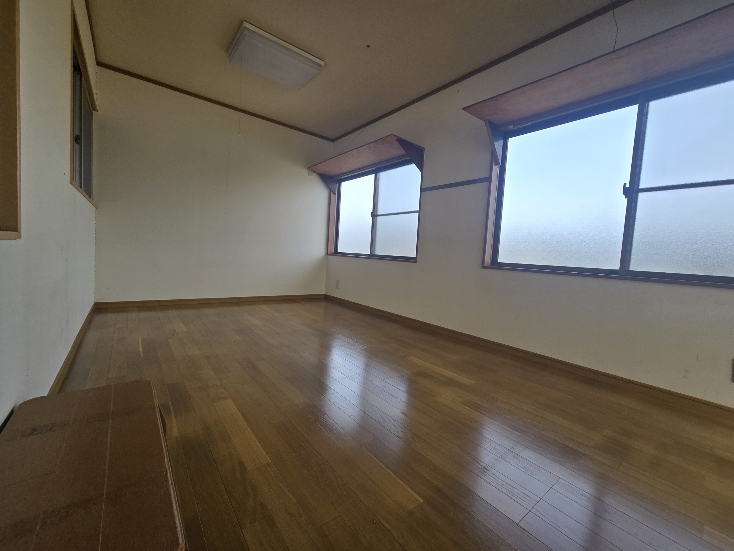 井原市上出部町 中古住宅 350万円