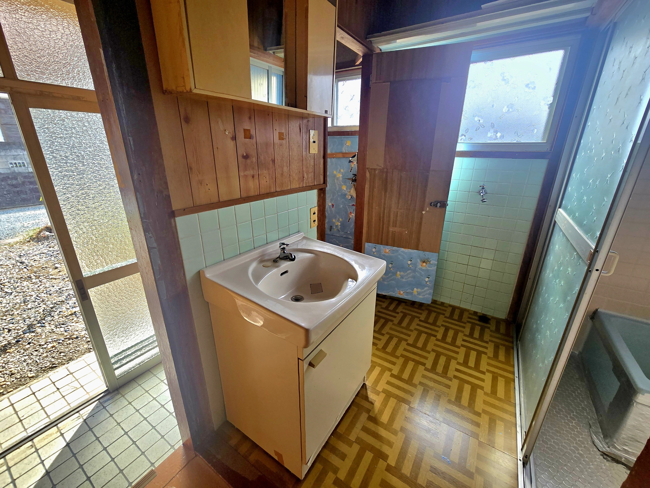 井原市上出部町 中古住宅 350万円