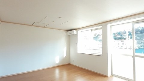 井原市高屋町 イプシロンＢ201号室