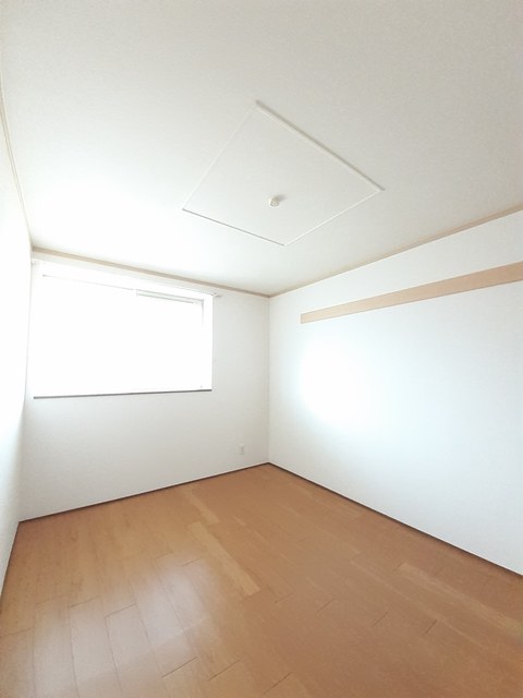 井原市高屋町 イプシロンＢ201号室