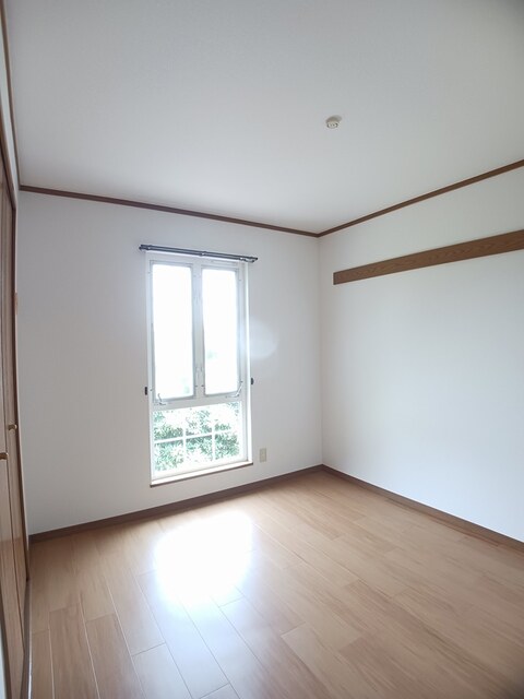 井原市上出部町クレストールいずえＢ203号室
