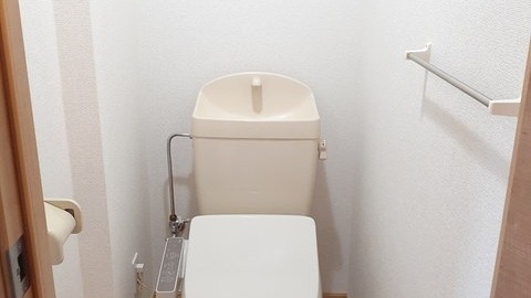 井原市高屋町 イプシロンＢ201号室