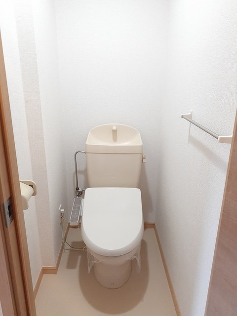 井原市高屋町 イプシロンＢ201号室