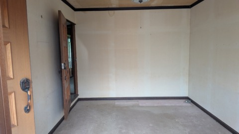 井原市芳井町吉井 中古住宅 180万円