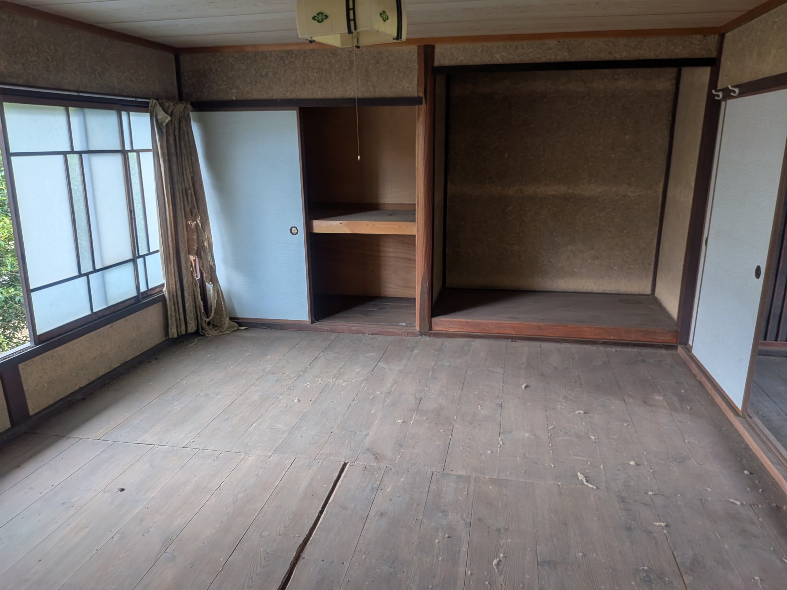 井原市芳井町吉井 中古住宅 180万円