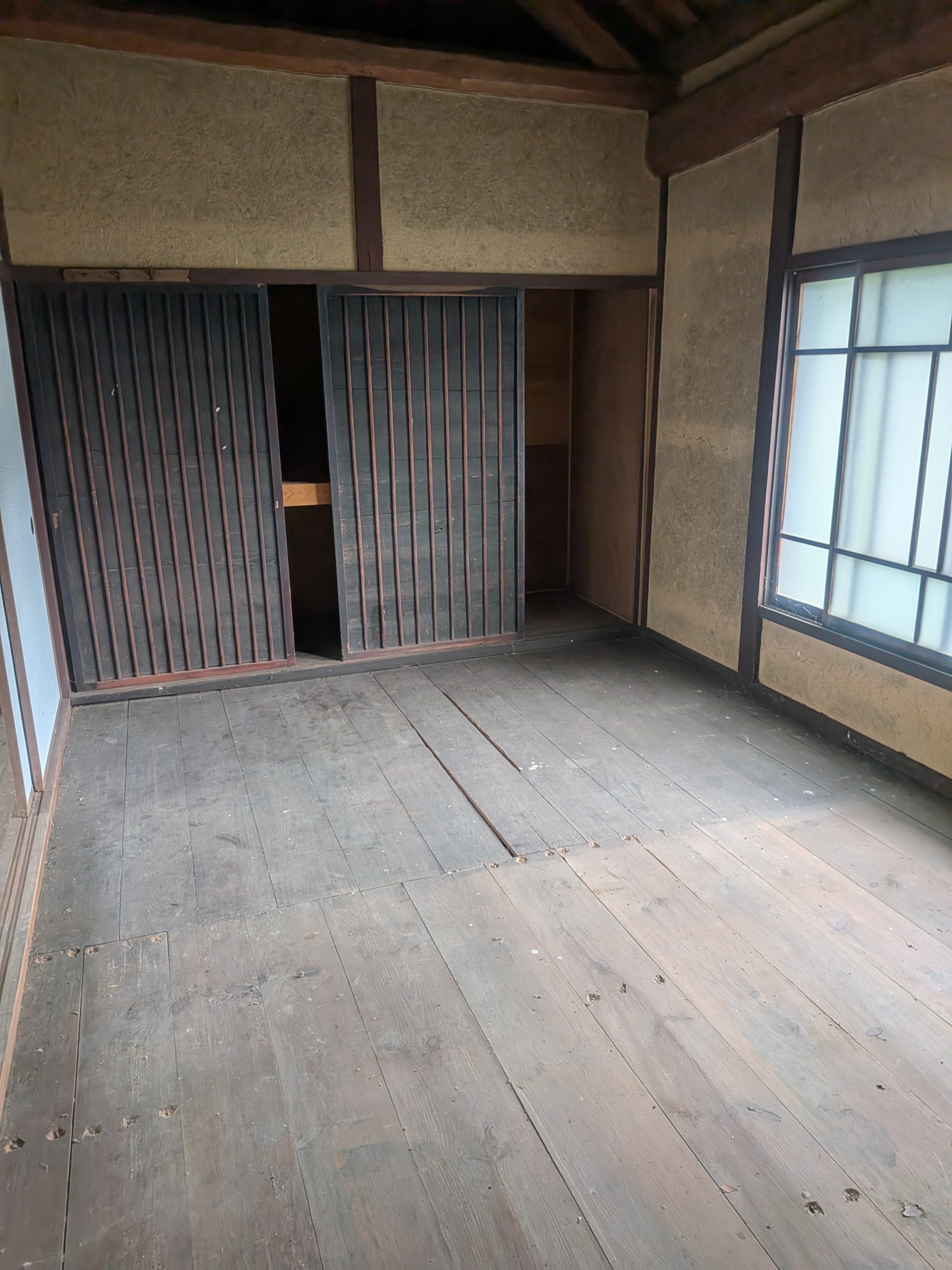 井原市芳井町吉井 中古住宅 180万円